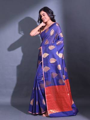 Navy Blue Cotton Handwoven Saree With Damask Motifs And Texture Pallu 3