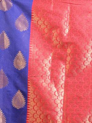 Navy Blue Cotton Handwoven Saree With Damask Motifs And Texture Pallu 5