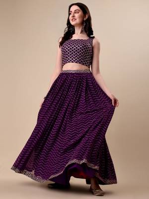 Grey embroidered georgette saree with blouse 3