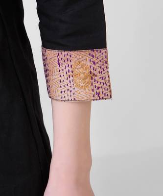Black Cotton-Silk Tunic With Kantha Embroidery 7