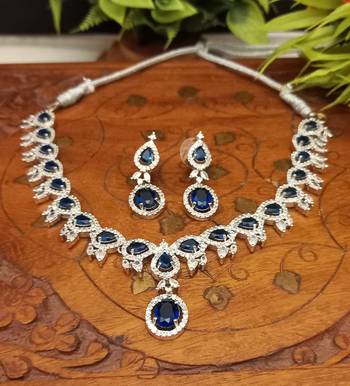 Blue necklace-sets 3