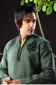 Green embroidered linen kurta-pajama