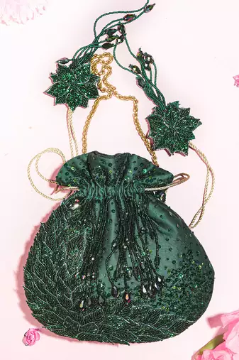 Vareli Bafna Designs