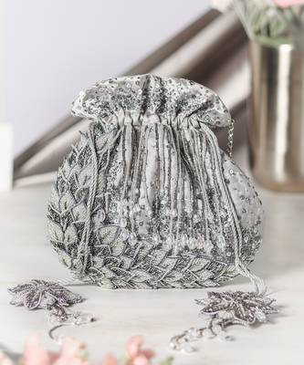 Vareli Bafna Designs 1