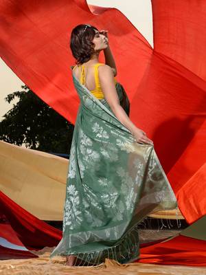 Green Blended Cotton Woven Abstract Print Cotton Saree 4