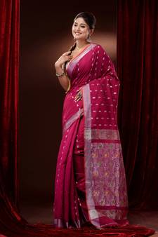 Magenta Cotton Blend Handwoven Saree With Paisley Motifs And Zari Woven Pallu
