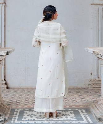 Ivory Georgette Floral Embroidered Straight Kurta Set 3