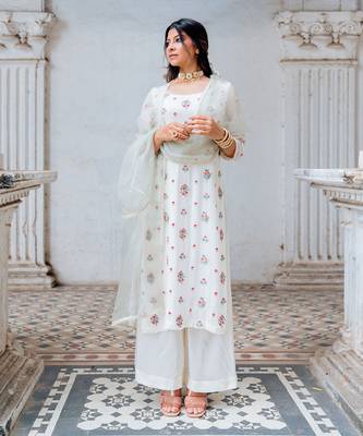 Ivory Georgette Floral Embroidered Straight Kurta Set 5