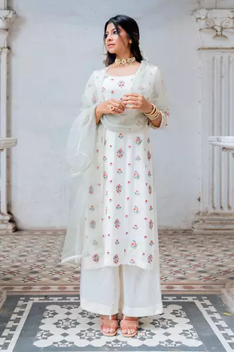 Ivory Georgette Floral Embroidered Straight Kurta Set