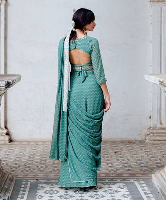 Sea Green Georgette Draped Saree With Belt Set 4