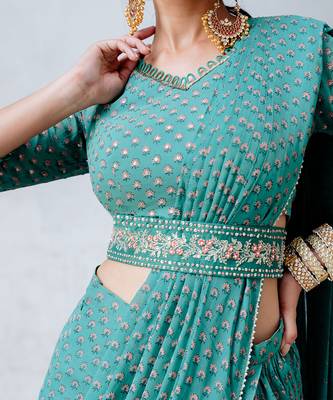 Sea Green Georgette Draped Saree With Belt Set 6