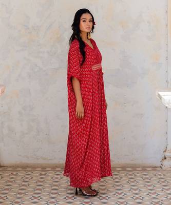 Cherry Red Georgette Floral Booti Kaftan 2