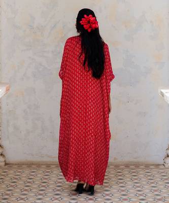 Cherry Red Georgette Floral Booti Kaftan 3