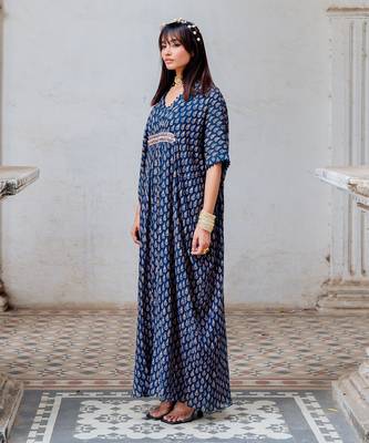 Indigo Georgette Floral Booti Kaftan 2