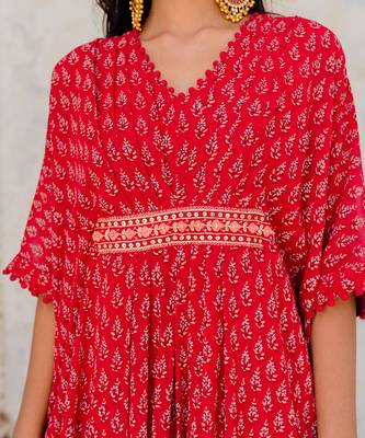 Cherry Red Georgette Floral Booti Kaftan 5