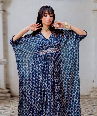 Indigo Georgette Floral Booti Kaftan 4