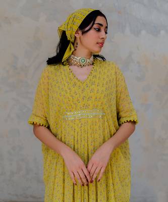 Moss Green Georgette Floral Booti Kaftan 5