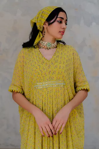 Moss Green Georgette Floral Booti Kaftan