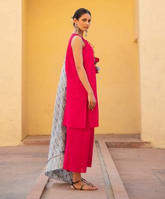 Fuschia Pink Front Tassel Tie Up Suit Set With Geometric Print Dupatta 3