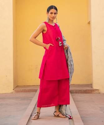 Fuschia Pink Front Tassel Tie Up Suit Set With Geometric Print Dupatta 4