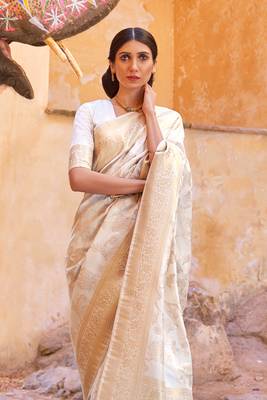 Ivory Cream kouram silk bland sequance & thread work saree with Blouse 3