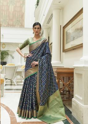 Navy Blue Traditional Indian thread Weaving Patola Silk bland Saree With Boluse  1