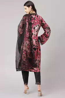 Pink embroidered
 velvet salwar