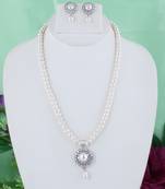 White pearl necklace-sets