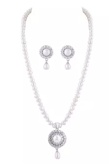 White pearl necklace-sets