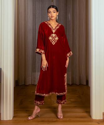 Silk Velvet Embroidered Kurta Set 3