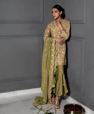 Pear Green Embellished Tunic Set 3