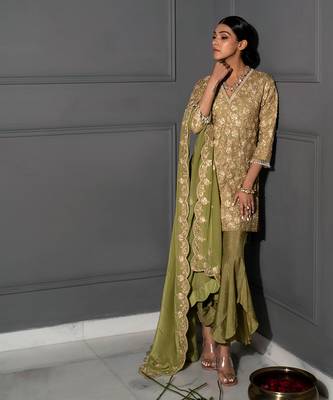Pear Green Embellished Tunic Set 4