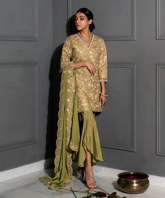 Pear Green Embellished Tunic Set 5
