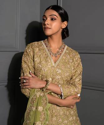Pear Green Embellished Tunic Set 6