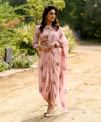 Pink Linen Printed Lungi Saree and Top Set  2