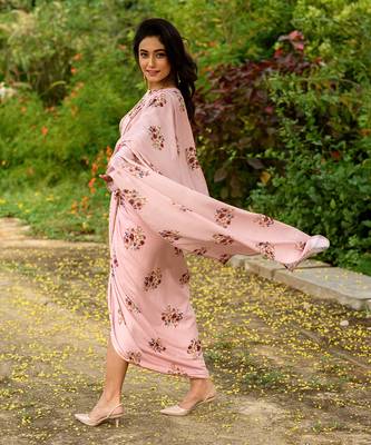 Pink Linen Printed Lungi Saree and Top Set  4