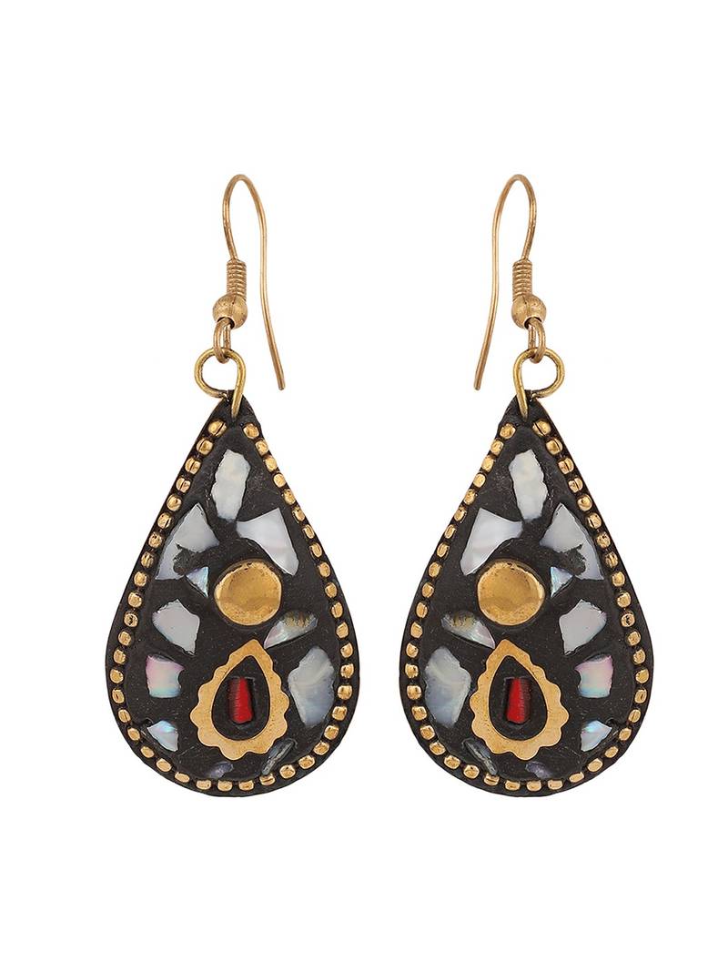 Statement Gold Plated Multicolored Chips Studded Abstract Design Necklace Set with Earring for Women and Girls.