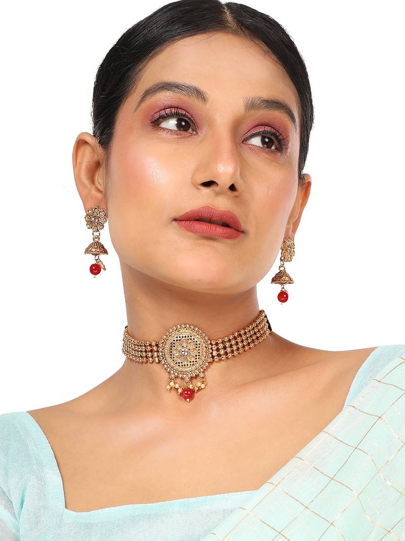 Ethnic Gold Plated Floral Intricate Design with Stone and Pearl Studded Choker Set with Earring for Girls and Women.
