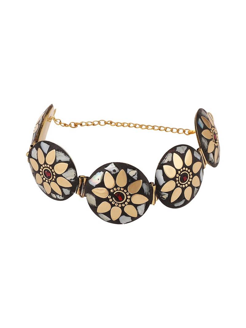 Contemporary Gold Plated Multicolor Chips floral Design Lobster lock Bracelet for Women and Girls.