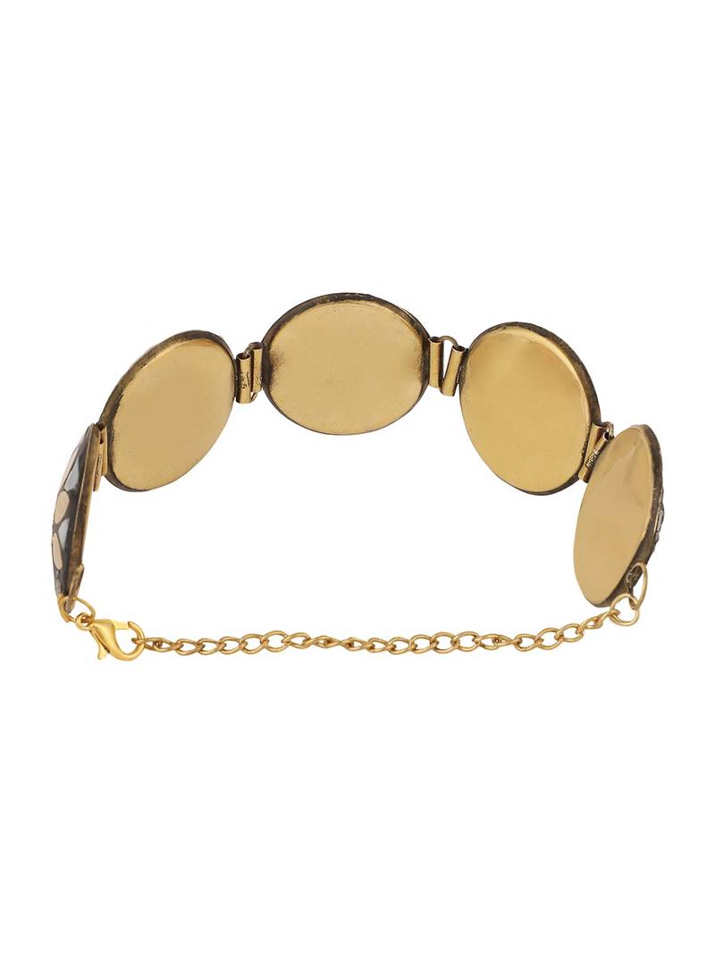 Contemporary Gold Plated Multicolor Chips floral Design Lobster lock Bracelet for Women and Girls.