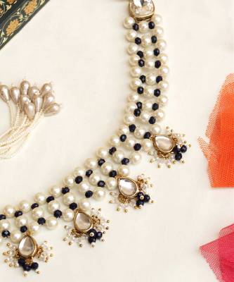 Pearl & Dangling Kundan Necklace Set 7