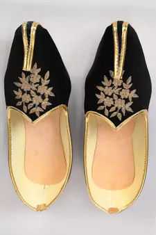 Raw Silk Mojari in Black with Zari work