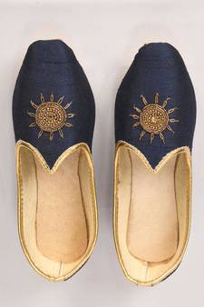 Blue silk jutti with floral motifs hand embroidery