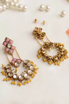 Dramatic Kundan Chandbali