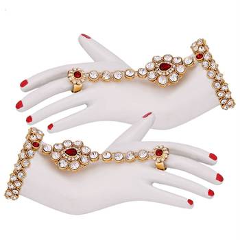 Traditional Kundan Ethnic Bridal Jewellery Set for Women  5