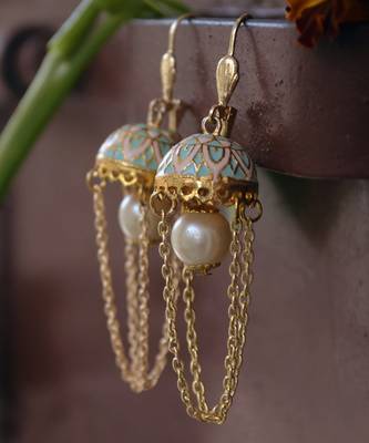 Moon under the Jhumki Earrings 3