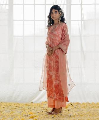 Pink Georgette Embroidered Straight Kurta Set 1
