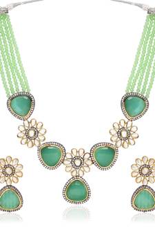 Traditional Kundan & Stone Studded Onyx Crystal Beads Necklace Jewellery Set For Women 