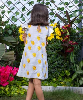 Peacock Motif Embroidery Short Dress 4