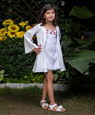 Red Floral Embroidery Short Dress with a Cape 1